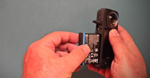 Avec ses 180 grammes, et sa batterie de 1800 mAh, l'Insta360 X3 reste suffisamment compacte pour accompagner facilement un voyage ou une sortie. (Photo Objets du Futur)