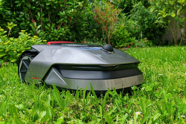 Dreame A1, une tondeuse robot facile à utiliser. (Photo Objets du Futur)