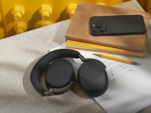 Le Evolve3 85 est clairement pensé pour les longues sessions : on peut enchaîner réunions et écoute de musique sans ressentir de fatigue excessive.