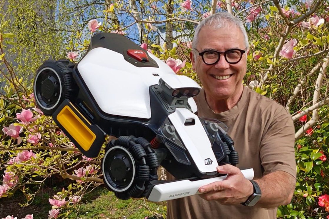 Le Mammotion Luba Mini 2, un robot tondeuse tout-terrain. (Photo Objets du Futur)