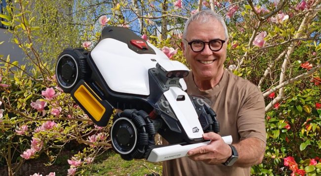 Le Mammotion Luba Mini 2, un robot tondeuse tout-terrain. (Photo Objets du Futur)