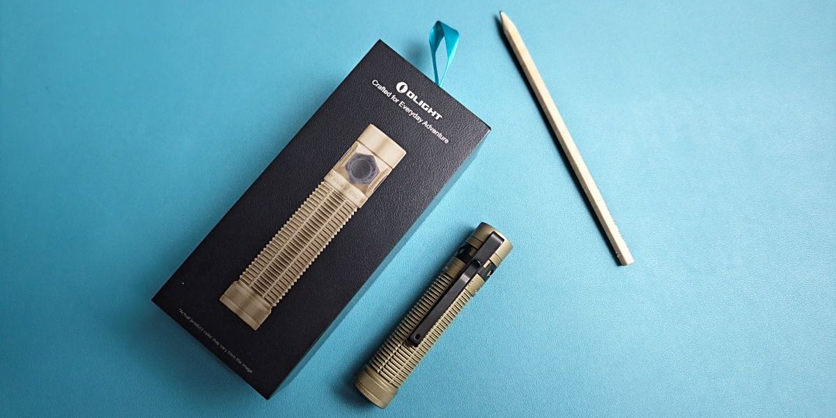 ccccccccccccccccccccccccccccccccccccccccccccccccLa puissante Baton Ultra de Olight donne immédiatement une sensation de robustesse. (Photo Objets du Futur)