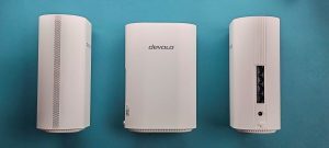 Pour le pack de 3 devolo WiFi 7 Mesh BE6500, les trois modules sont strictement identiques et interchangeables. (Photo Objets du Futur)
