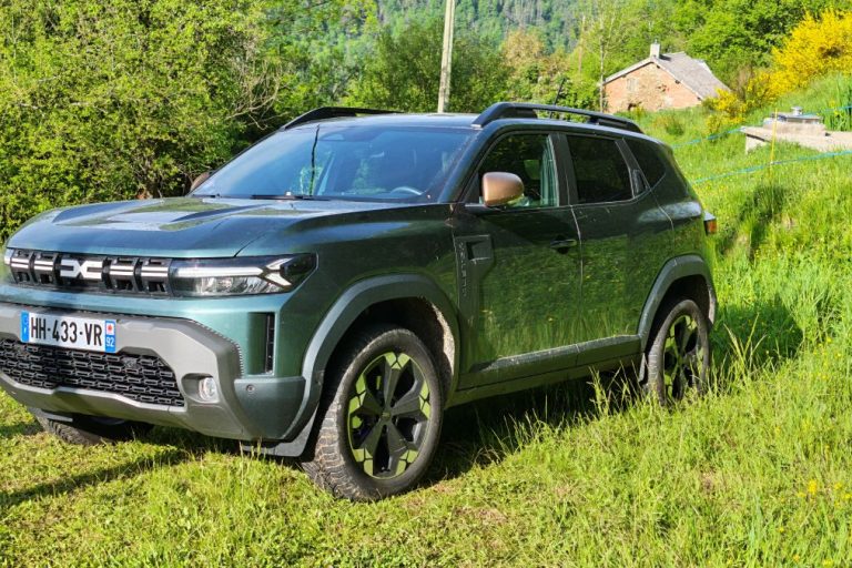 Le Dacia Duster Hybrid-G 150 4X4. (Photo Odbjets du Futur) Le Dacia Duster Hybrid-G 150 4X4. (Photo Odbjets du Futur)