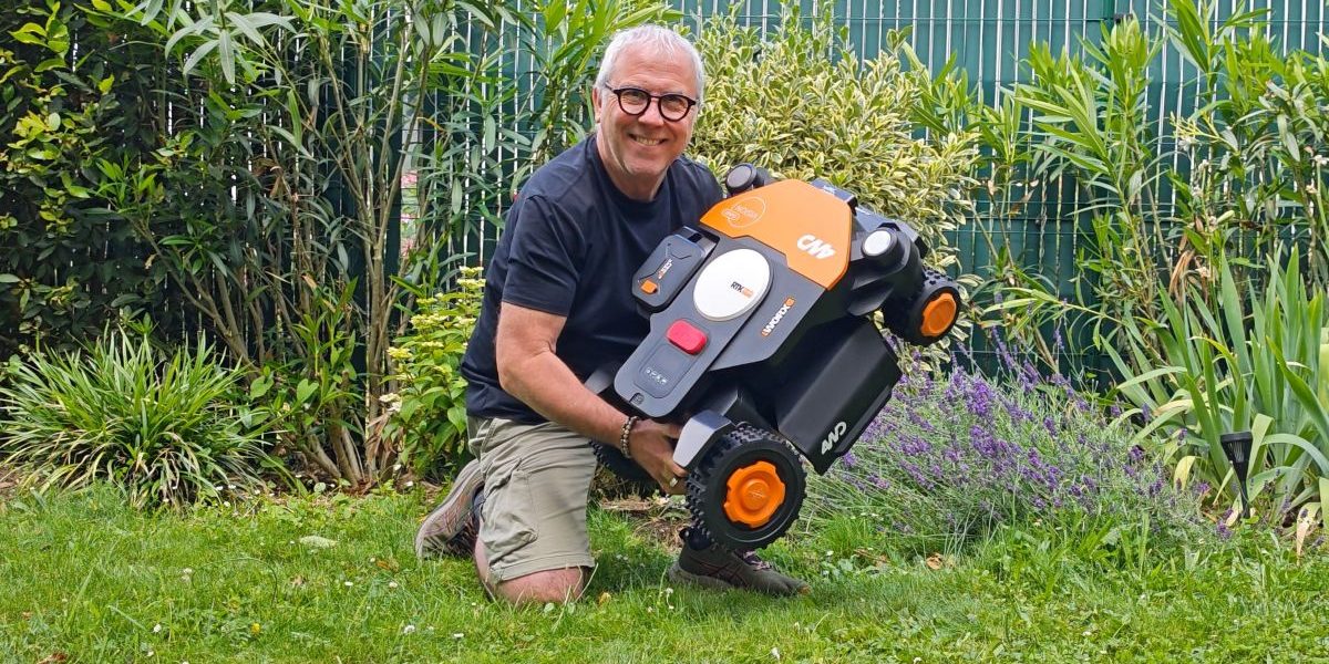 Le Robot Tondeuse Worx Landroid Vision Cloud 4WD. (Photo Objets du Futur) Le Robot Tondeuse Worx Landroid Vision Cloud 4WD. (Photo Objets du Futur)