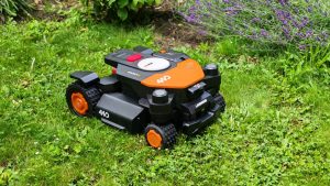 Le Worx Landroid Vision Cloud 4WD impressionne immédiatement par son aspect massif. (Photo Objets du Futur)