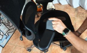 Les accoudoirs 6D constituent l’un des équipements les plus avancés du modèle. (Photo Objets du Futur)