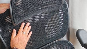 Point fort de cette chaise ergonomique est l'utilisation d'une maille respirante, également appelée mesh. (Photo Objets du Futur)