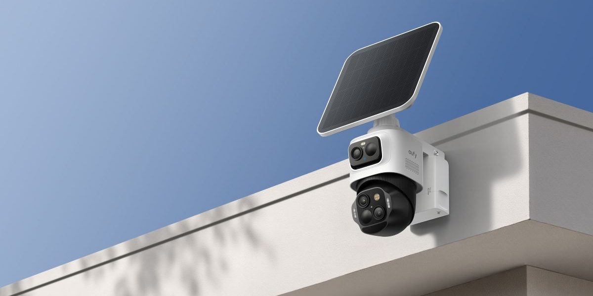 Le gabarit imposant des eufyCam S4 est la contrepartie de leur triple optique, de leur motorisation et de leur panneau solaire intégré. Le gabarit imposant des eufyCam S4 est la contrepartie de leur triple optique, de leur motorisation et de leur panneau solaire intégré.