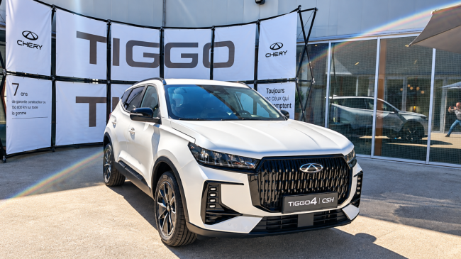 Le Chery Tiggo 4 CSH exposé lors de la présentation française de la marque. Le SUV doit compléter la gamme Chery en France après les Tiggo 7 et Tiggo 8. (Photo Objets du Futur)